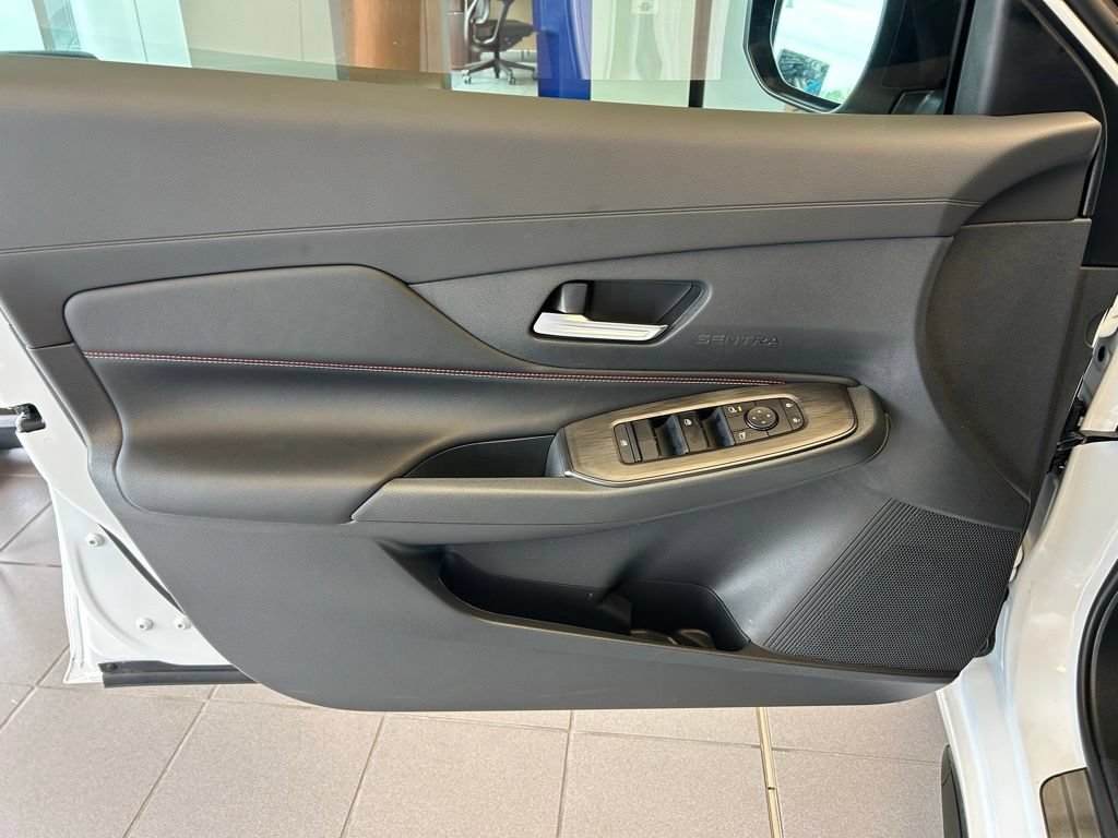 New 2026 Nissan Sentra SR w/ Floor Mat Package FWD image 17