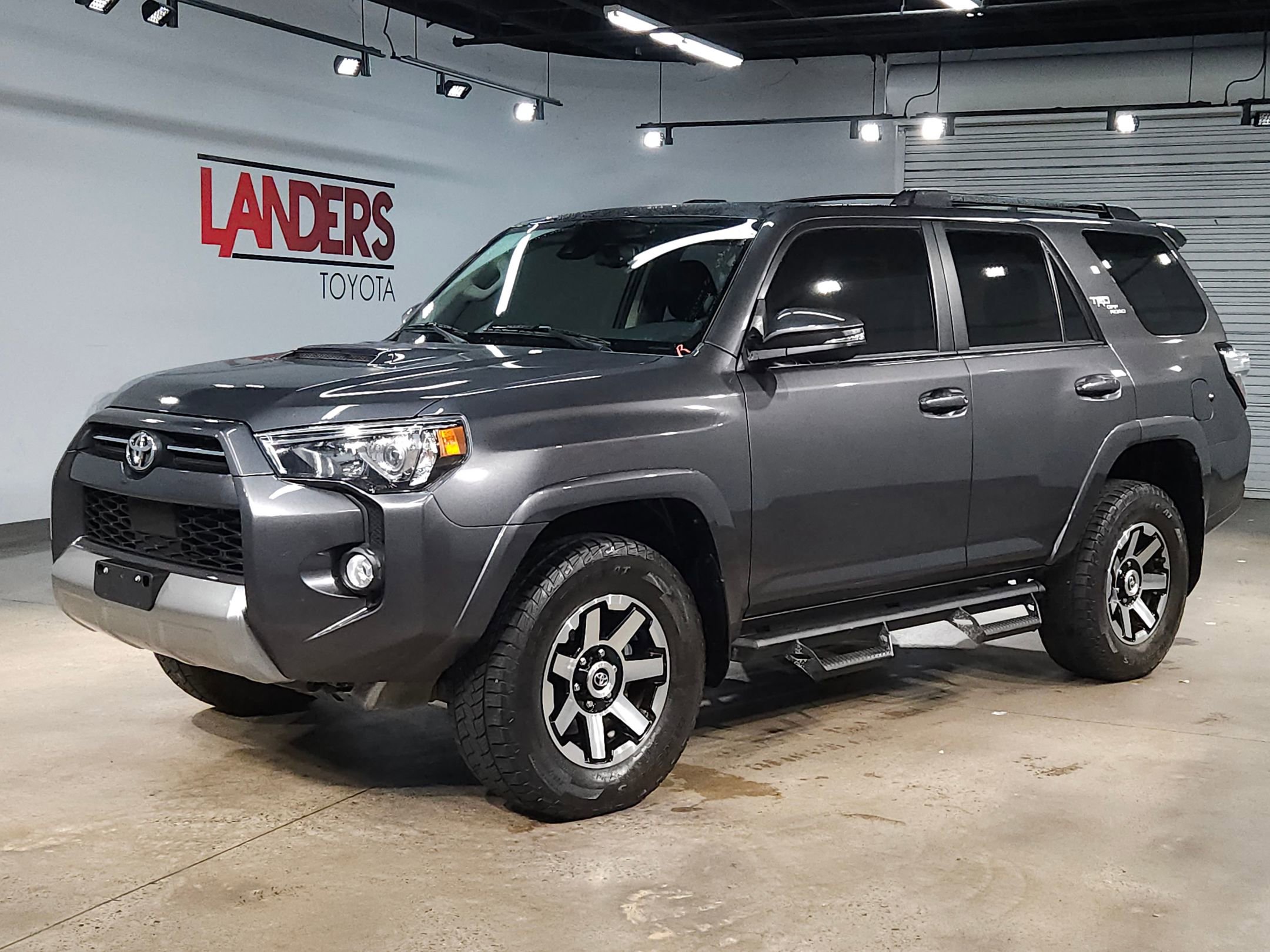 Used 2020 Toyota 4Runner TRD Off-Road Premium image 3