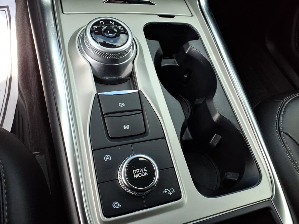 Used 2022 Ford Explorer XLT w/ Equipment Group 202A image 24