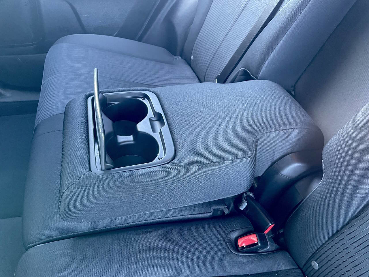 Used 2015 Toyota Venza LE image 34