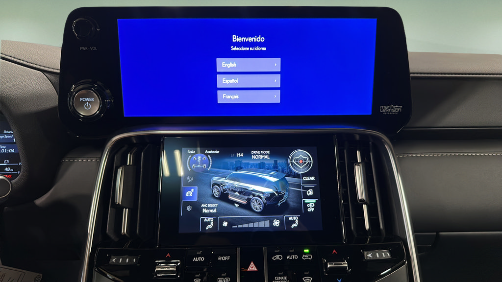 New 2026 Lexus LX 700h Luxury AWD/4WD image 23