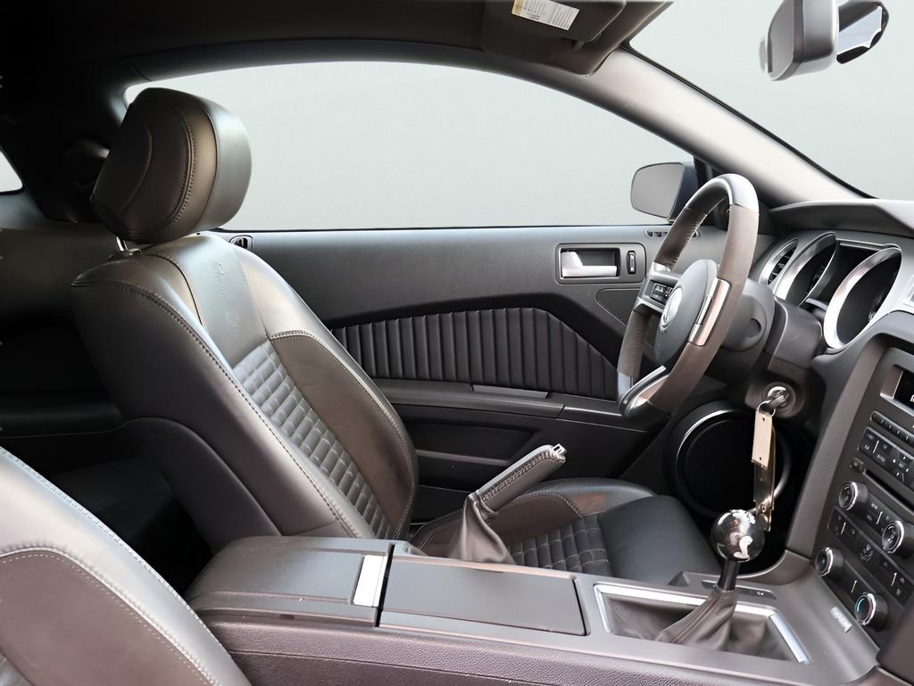 Used 2013 Ford Mustang Shelby GT500 image 10
