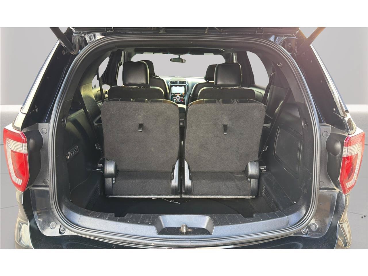 Used 2017 Ford Explorer Sport w/ Equipment Group 401A AWD/4WD image 34