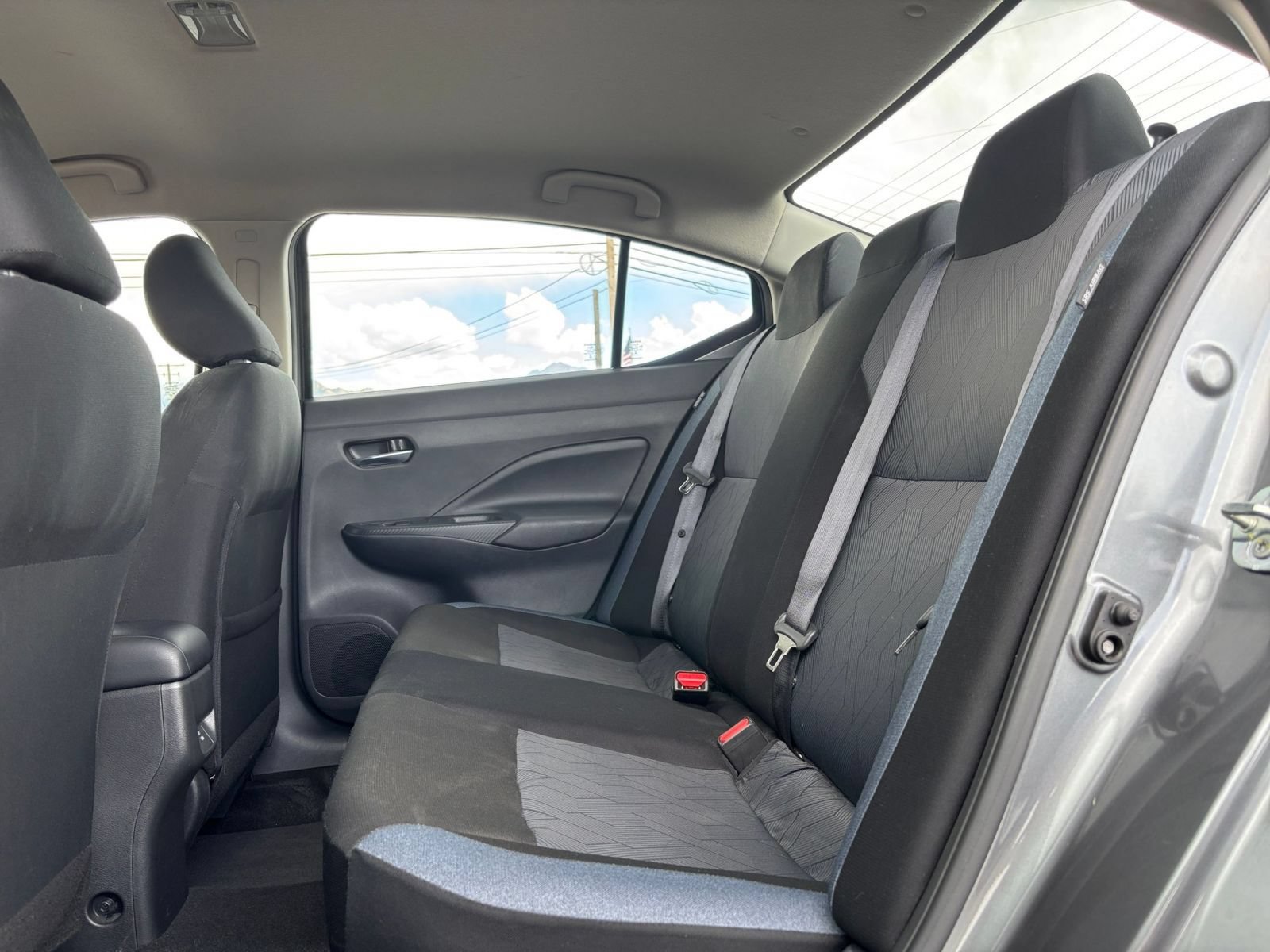 Used 2025 Nissan Versa SV FWD image 22