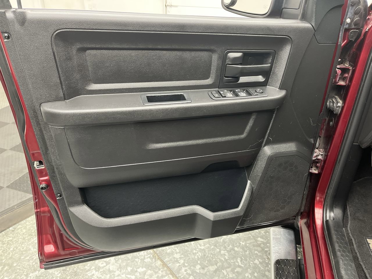 Used 2017 RAM 1500 Express image 7