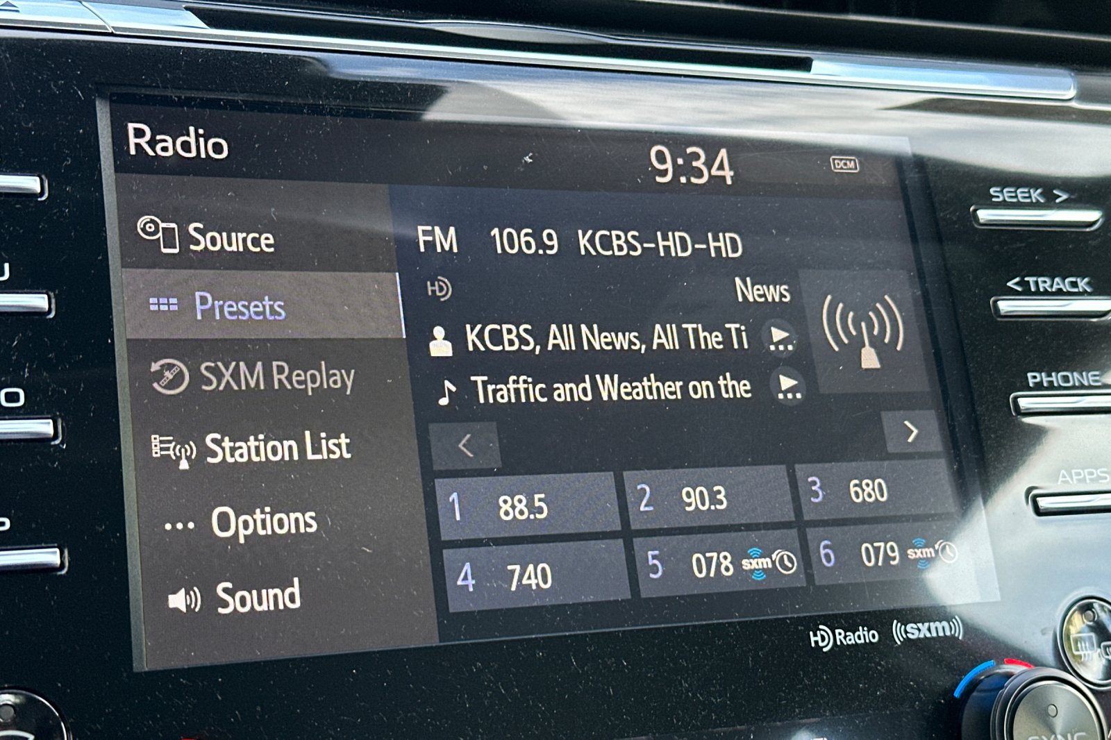 Used 2019 Toyota Camry XLE FWD image 20