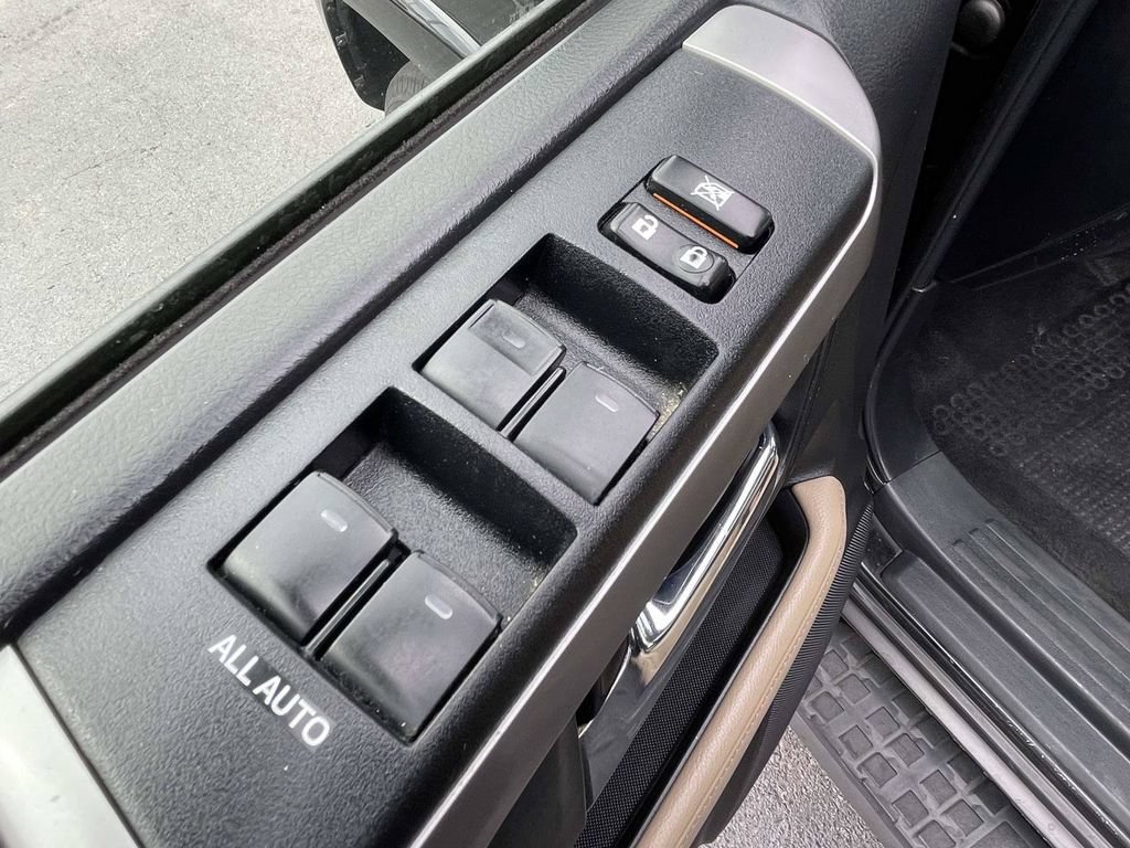 Used 2019 Toyota 4Runner SR5 Premium AWD/4WD image 25