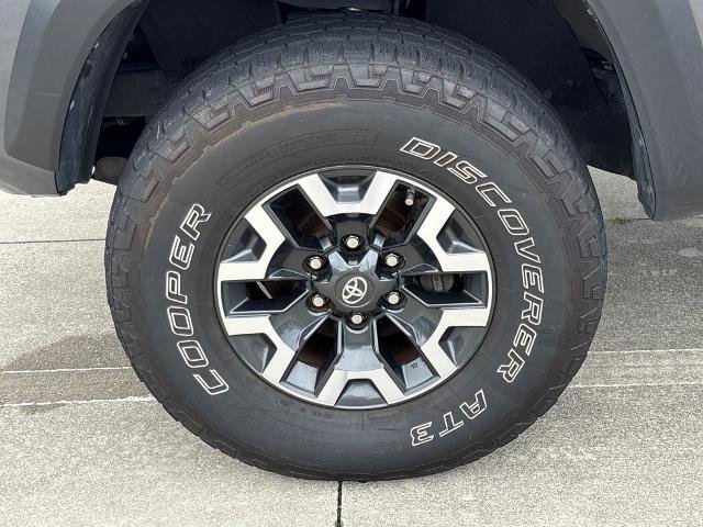 Used 2020 Toyota Tacoma TRD Off-Road image 11