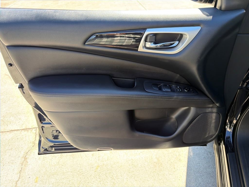 Used 2020 Nissan Pathfinder S image 15