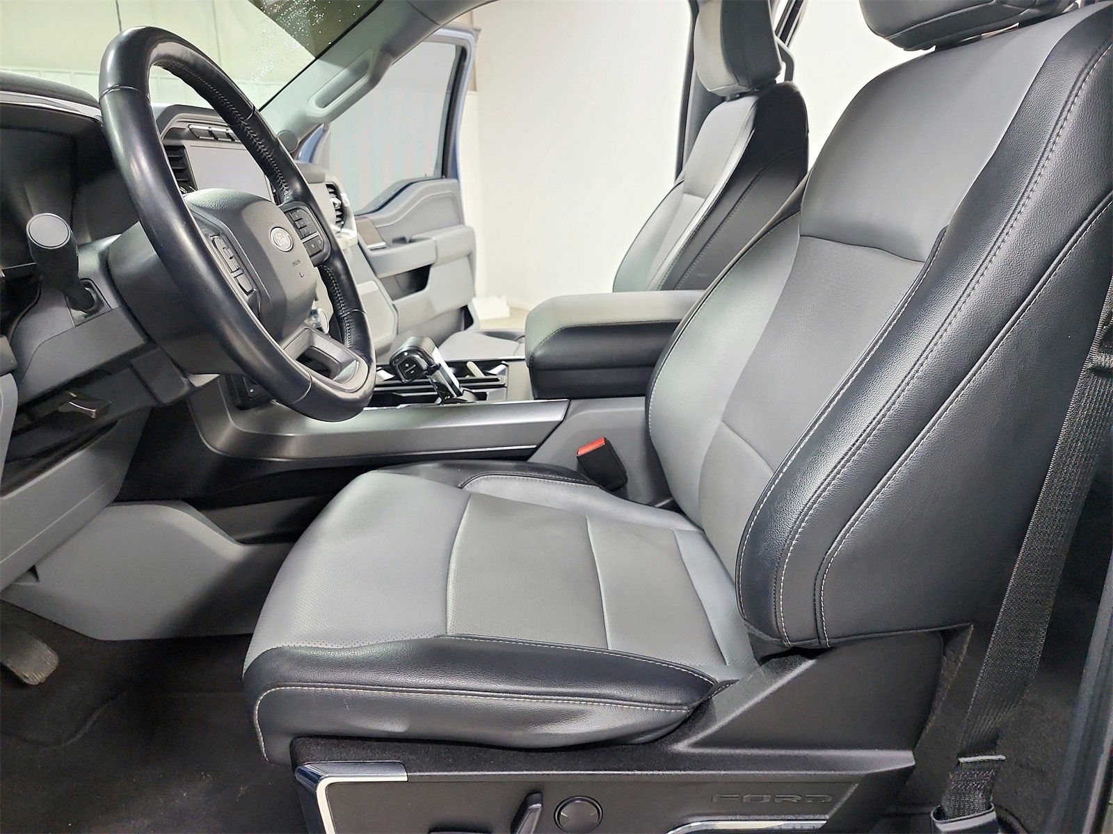 Used 2023 Ford F150 Lariat image 19