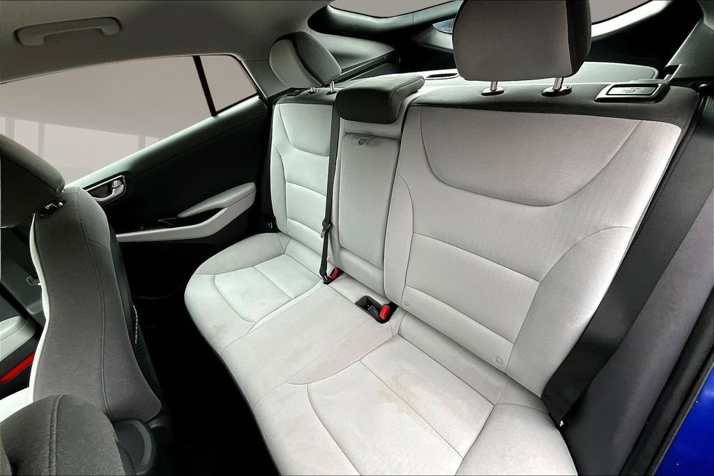 Used 2021 Hyundai Ioniq SE FWD image 19