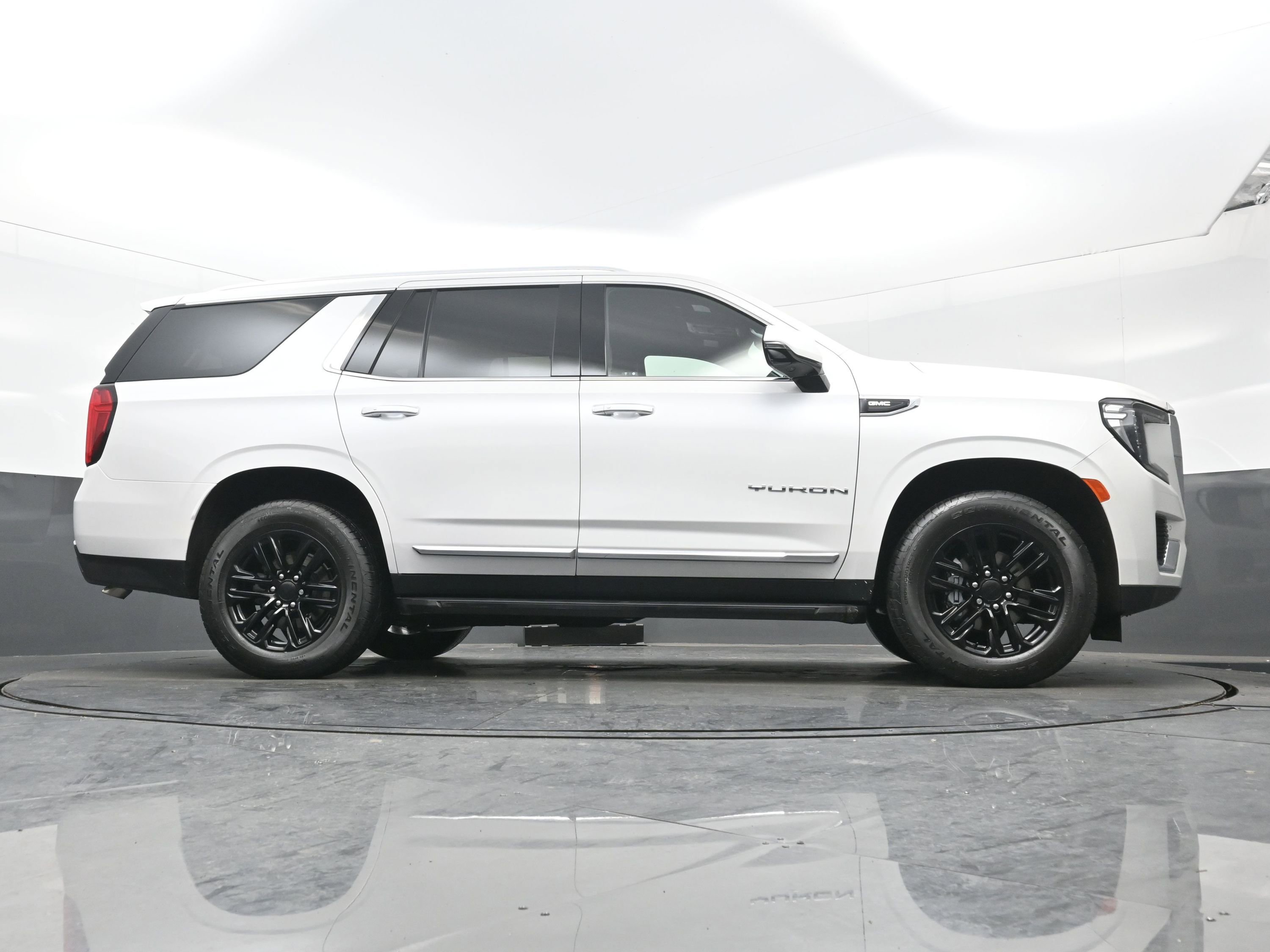 Used 2021 GMC Yukon SLT w/ SLT Premium Package image 33