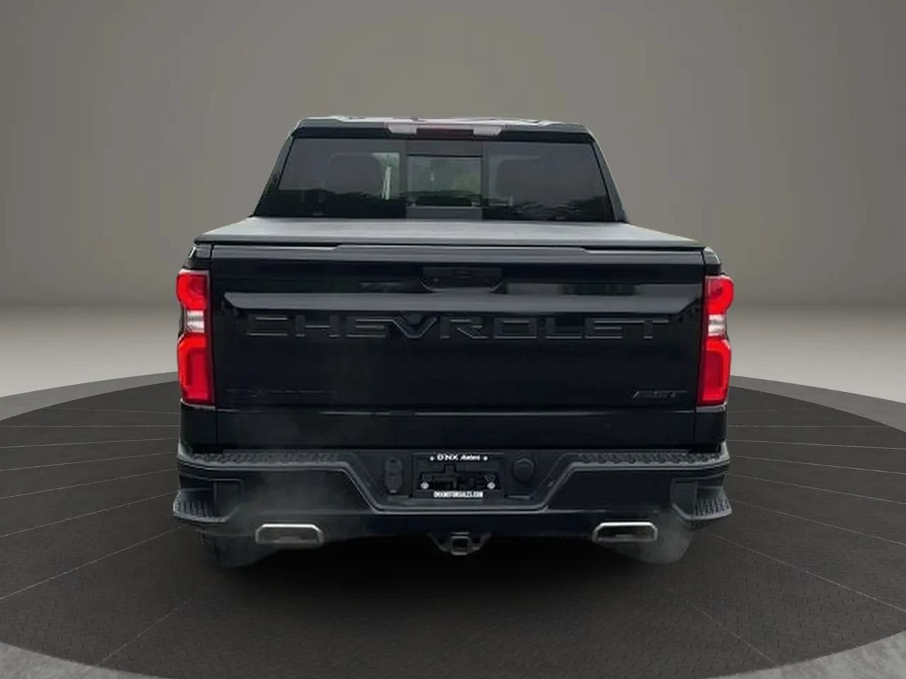 Used 2022 Chevrolet Silverado 1500 RST w/ Convenience Package II AWD/4WD image 4