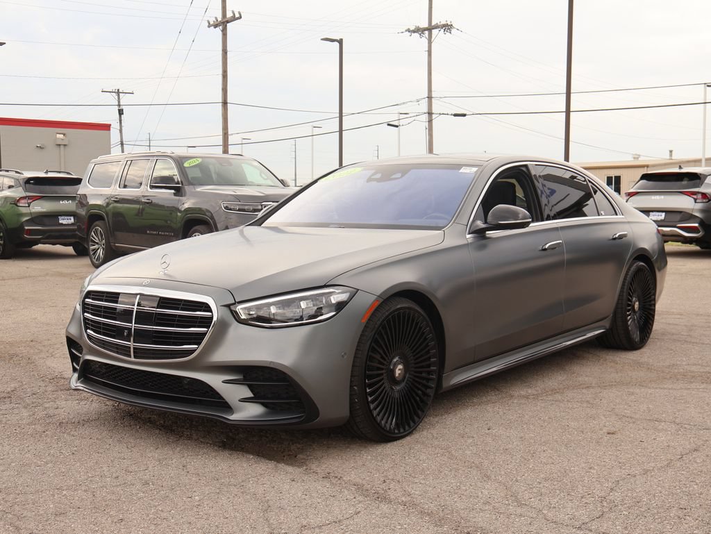 Used 2022 Mercedes-Benz S 580 4MATIC Sedan image 3