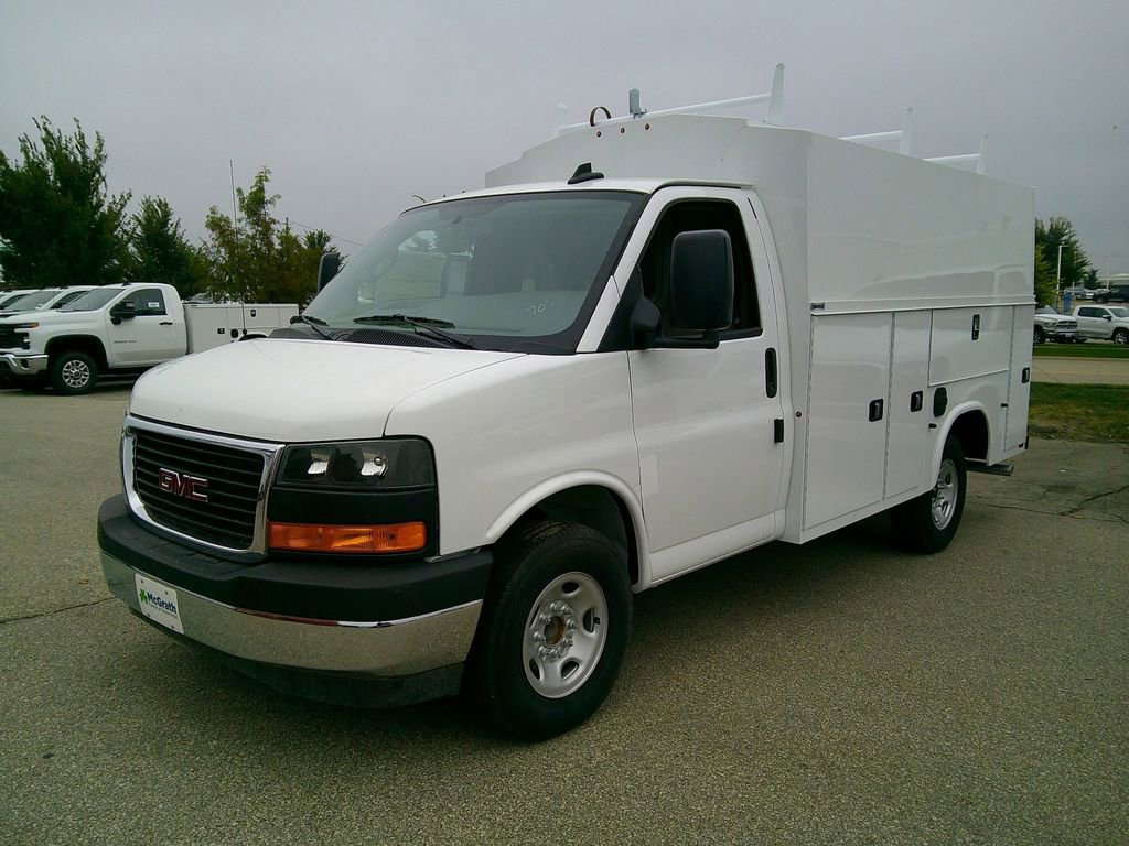 New 2025 GMC Savana 3500 w/ Power Convenience Package image 3