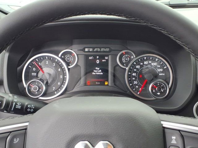 New 2026 RAM 1500 4x4 Crew Cab image 12