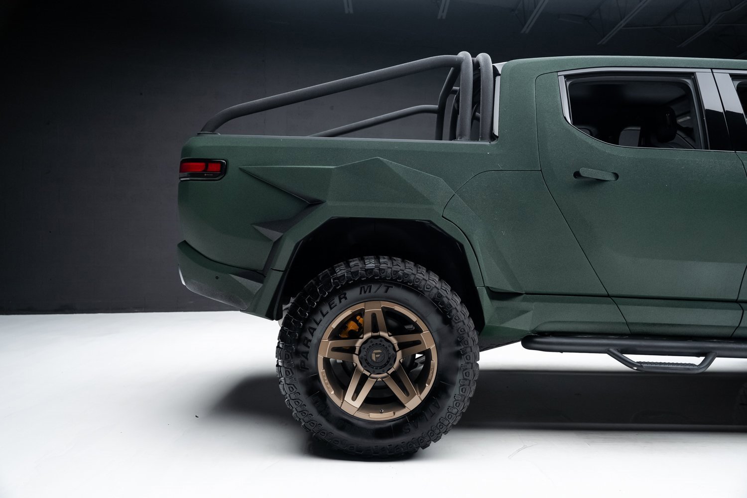 Used 2022 Rivian R1T Adventure image 31