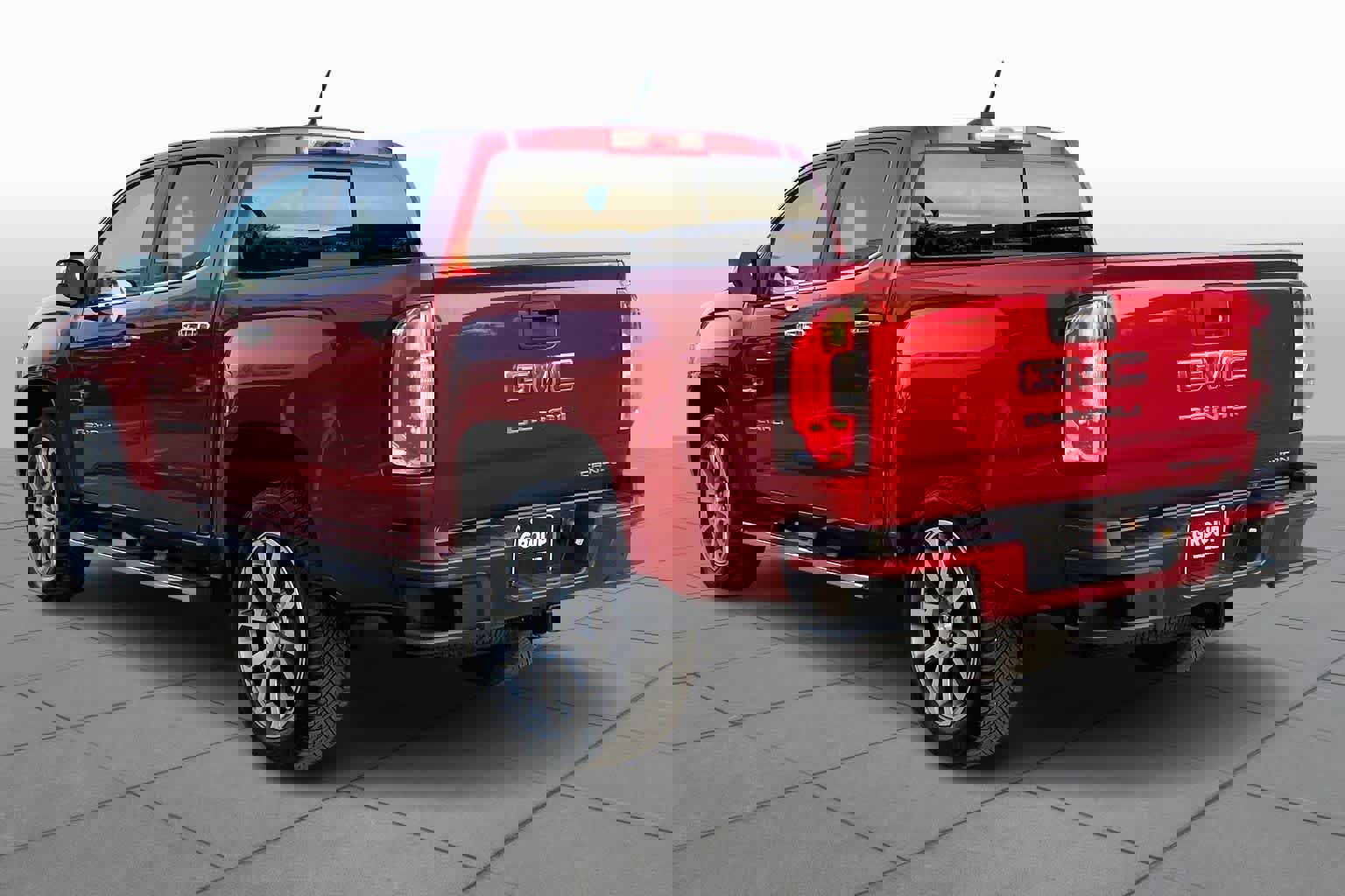 Used 2021 GMC Canyon Denali image 12