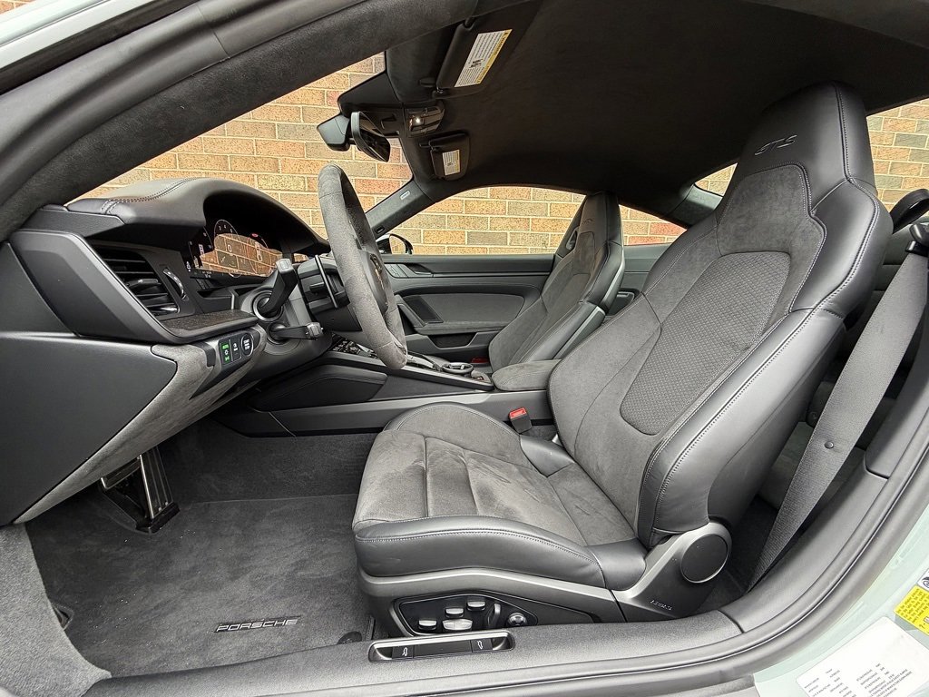 Certified 2025 Porsche 911 Carrera 4 GTS image 5