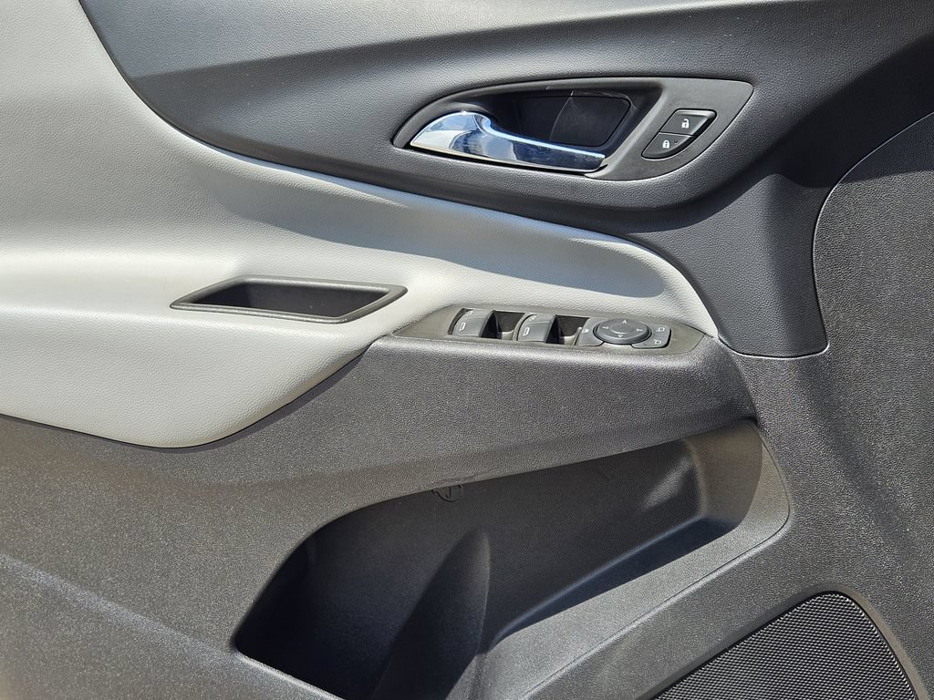 Used 2023 Chevrolet Equinox LS w/ LS Convenience Package FWD image 22