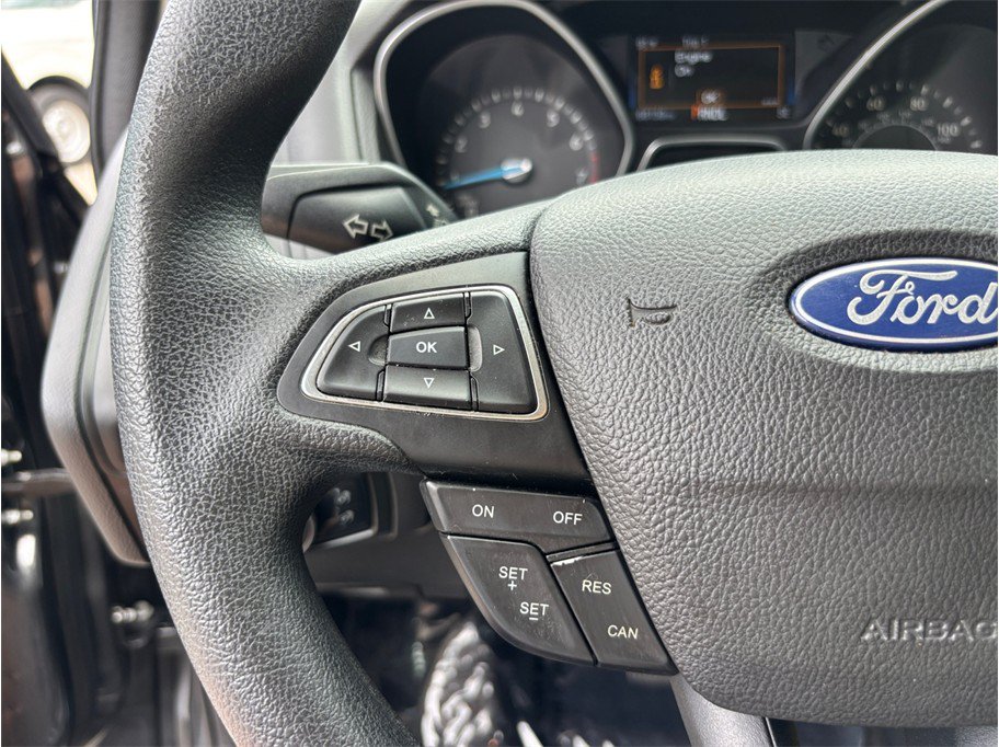 Used 2017 Ford Focus SE FWD image 19