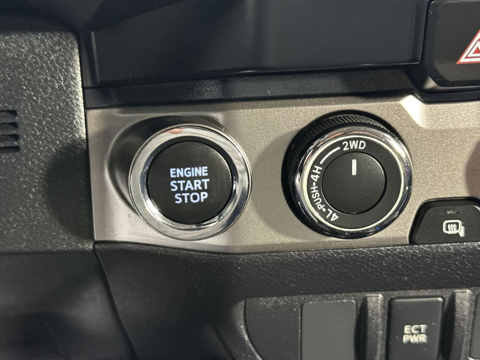 Used 2023 Toyota Tacoma SR5 AWD/4WD image 42