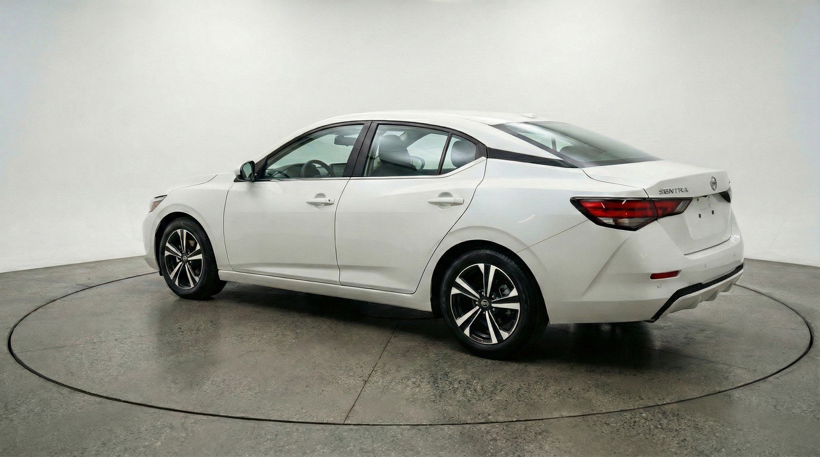 Used 2025 Nissan Sentra SV image 6