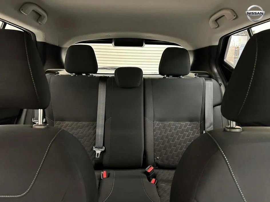 Used 2023 Nissan Kicks SV image 25