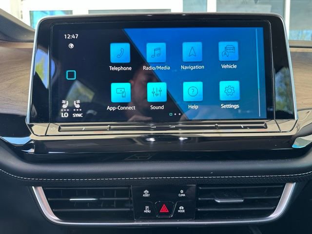 Used 2024 Volkswagen Atlas SE FWD image 17