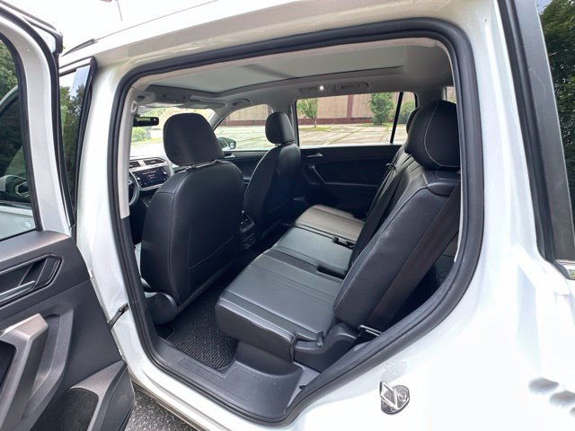 Used 2022 Volkswagen Tiguan SE FWD image 19