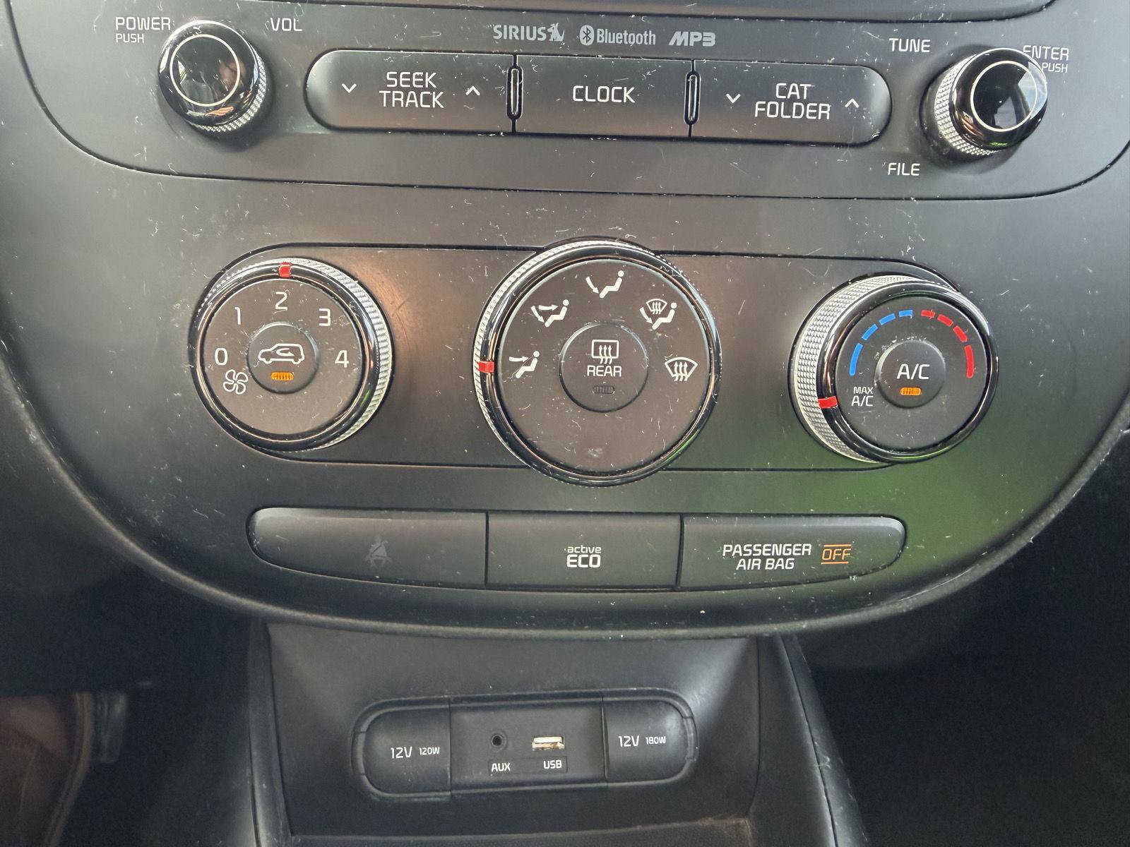 Used 2016 Kia Soul + FWD image 17