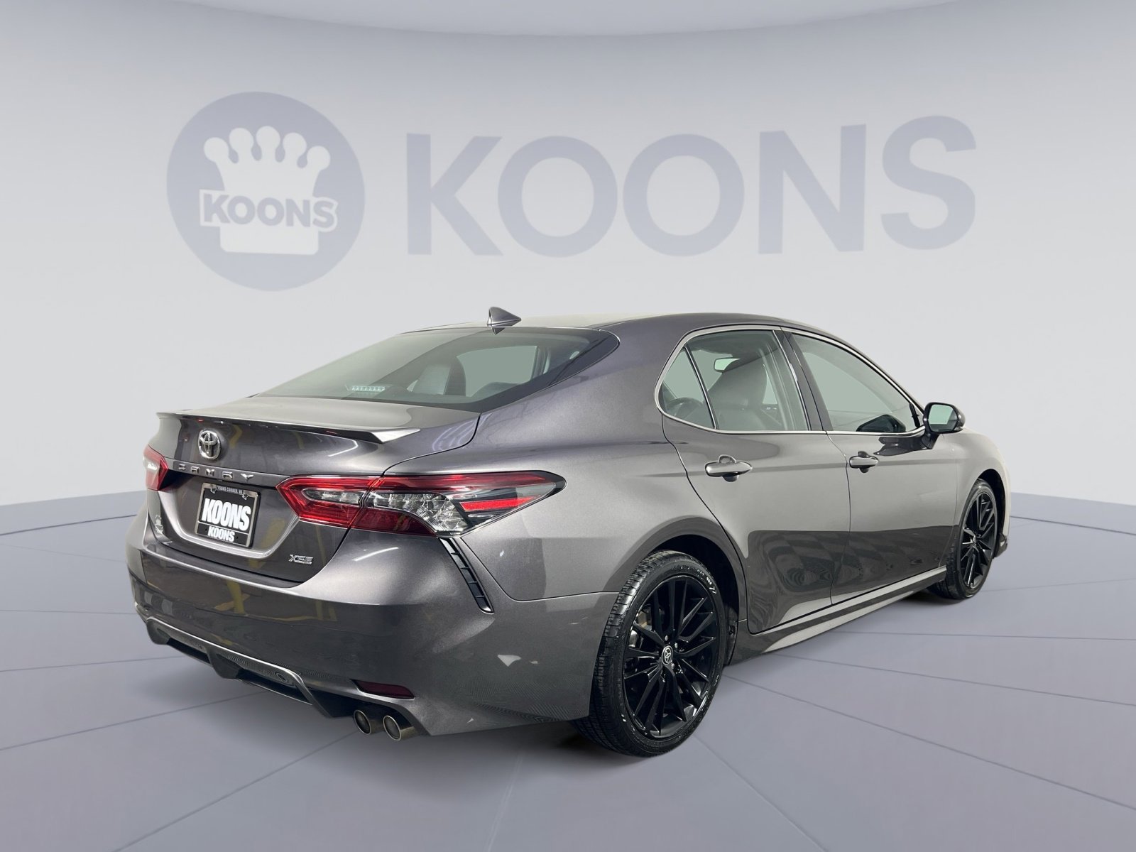 Used 2023 Toyota Camry XSE image 7