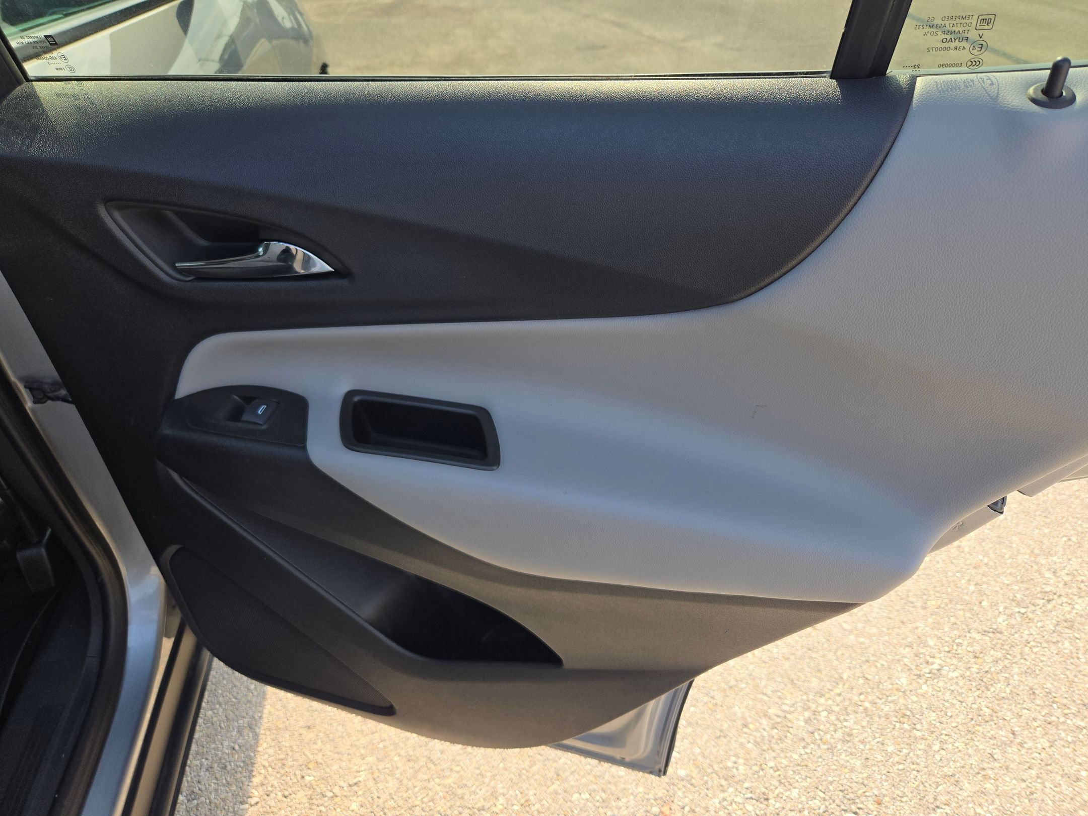 Used 2023 Chevrolet Equinox LS w/ LS Convenience Package FWD image 25