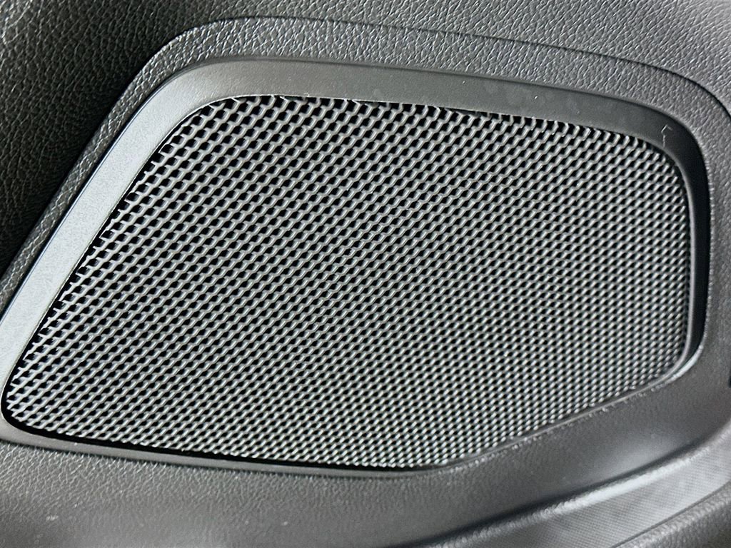 Used 2015 Ford Explorer XLT w/ Equipment Group 201B image 18