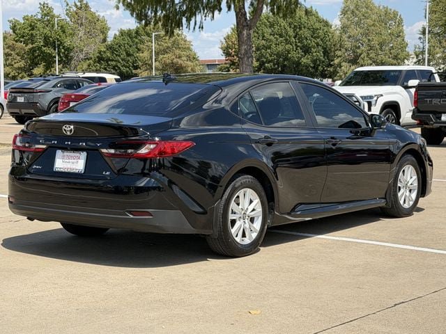 Used 2025 Toyota Camry LE FWD image 4
