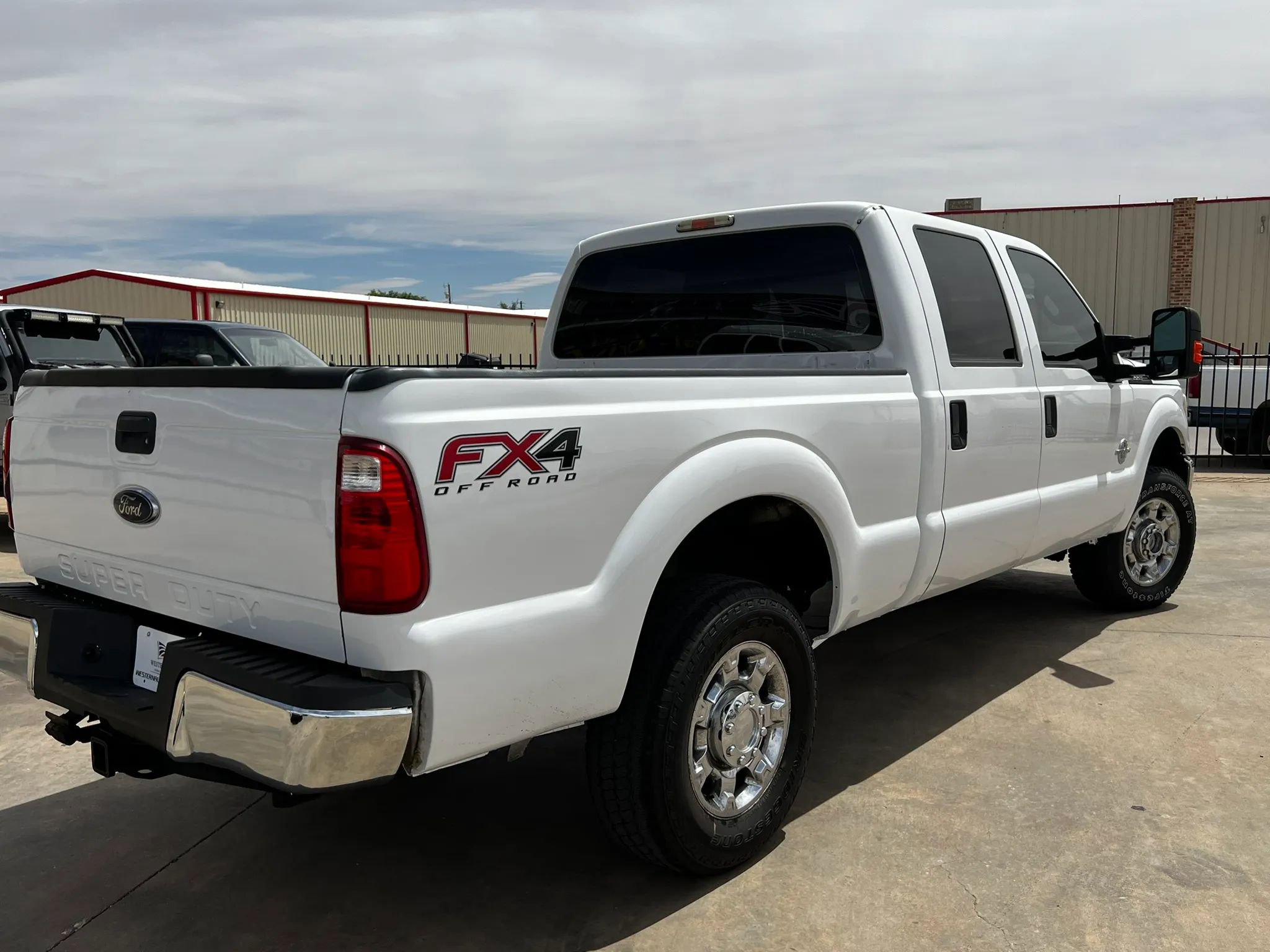 Used 2016 Ford F250 XL w/ Power Equipment Group AWD/4WD image 3