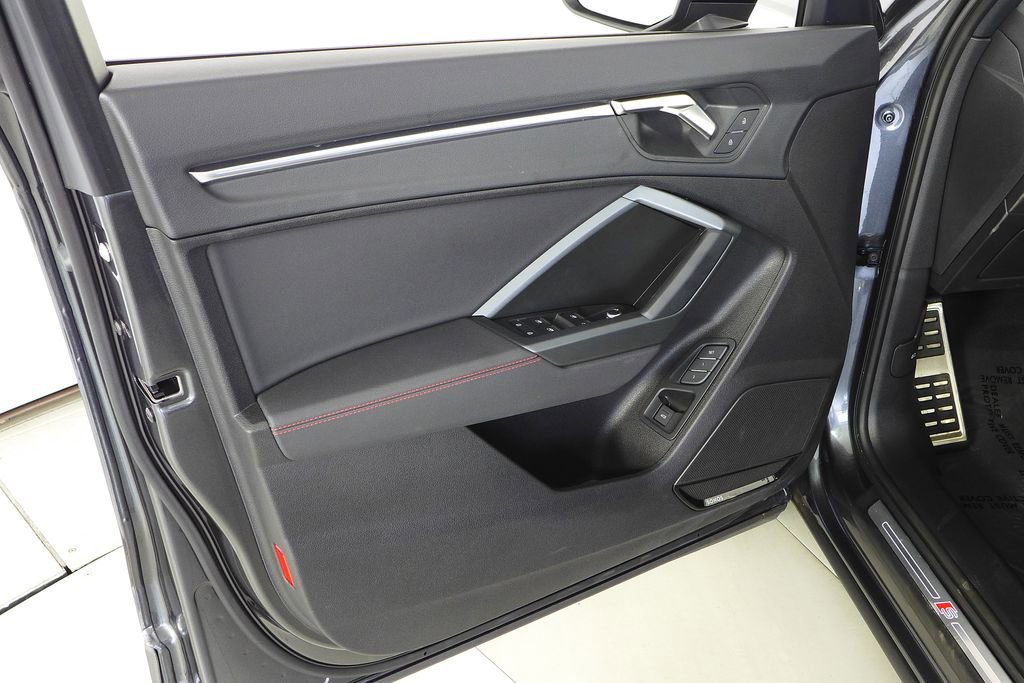 Used 2025 Audi Q3 2.0T Premium Plus w/ Premium Plus Package image 11