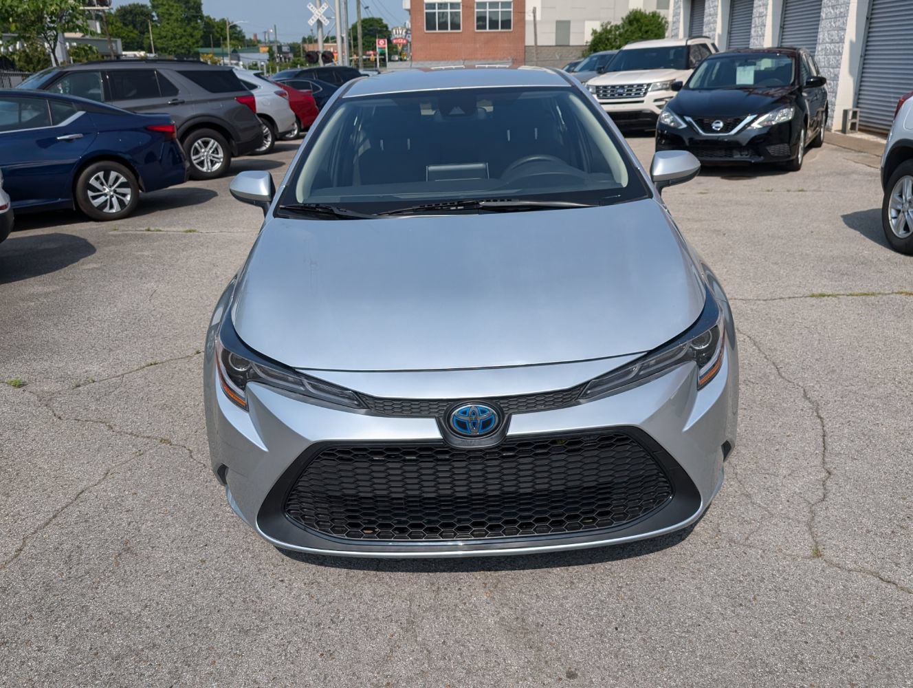Used 2020 Toyota Corolla LE FWD image 3