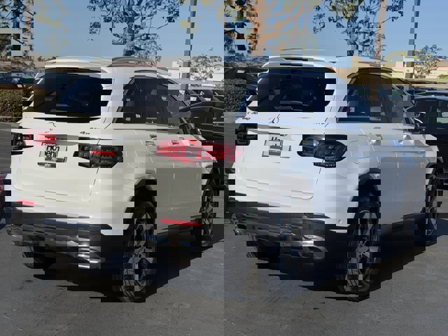 Used 2020 Mercedes-Benz GLC 300 4MATIC image 11