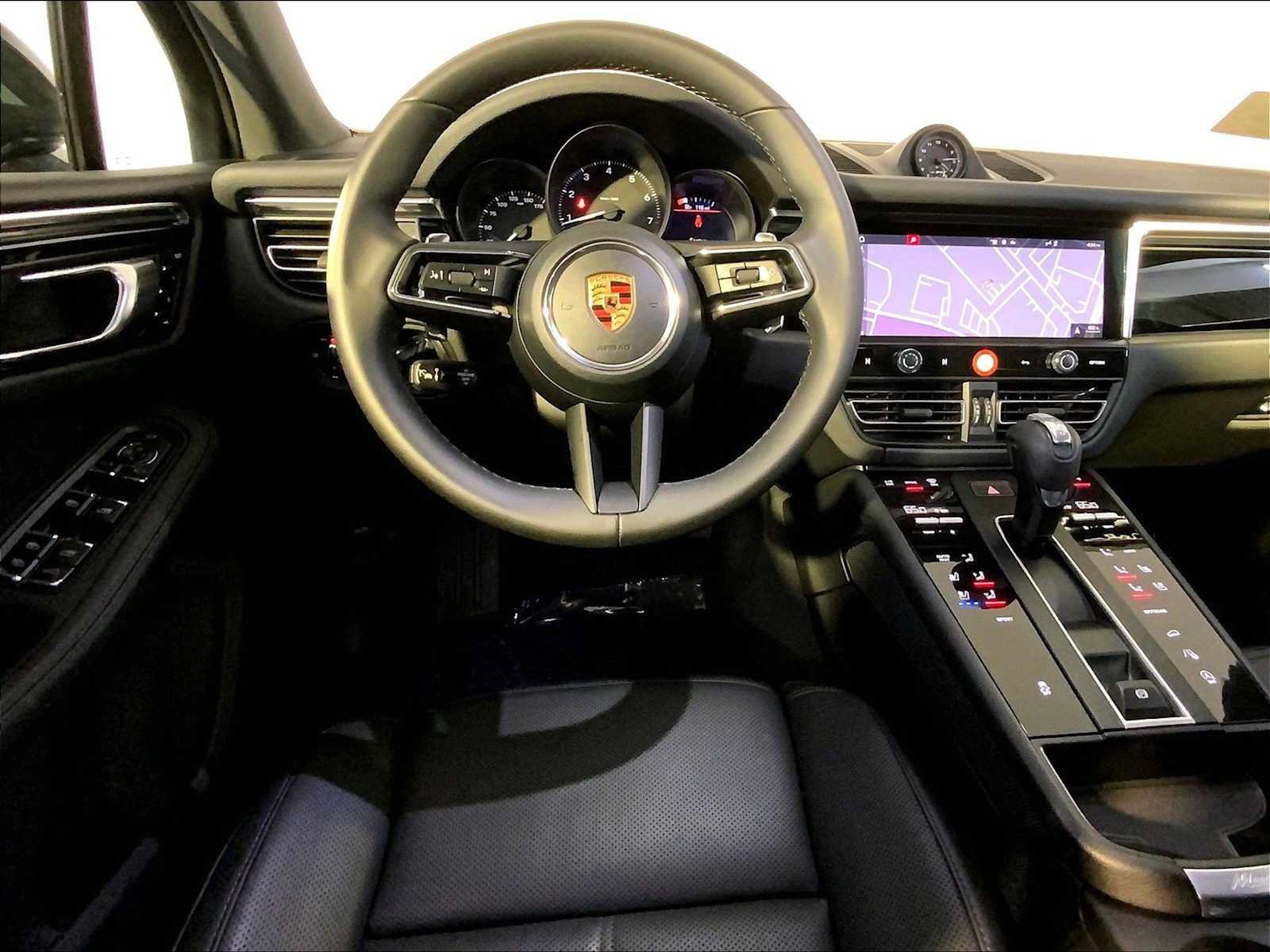 Used 2026 Porsche Macan AWD/4WD image 13