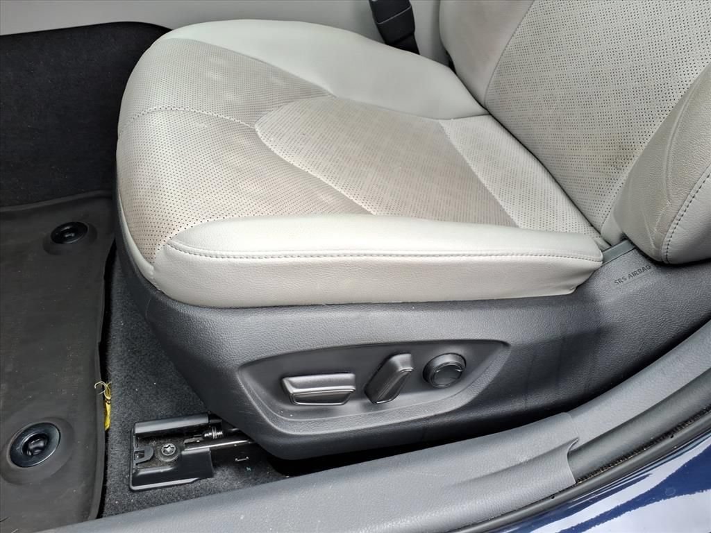 Certified 2022 Toyota Camry XSE w/ Navigation Package FWD image 18