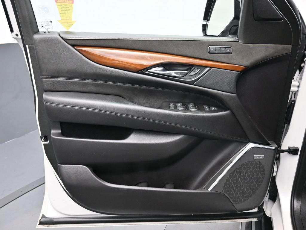 Used 2020 Cadillac Escalade Premium Luxury image 9