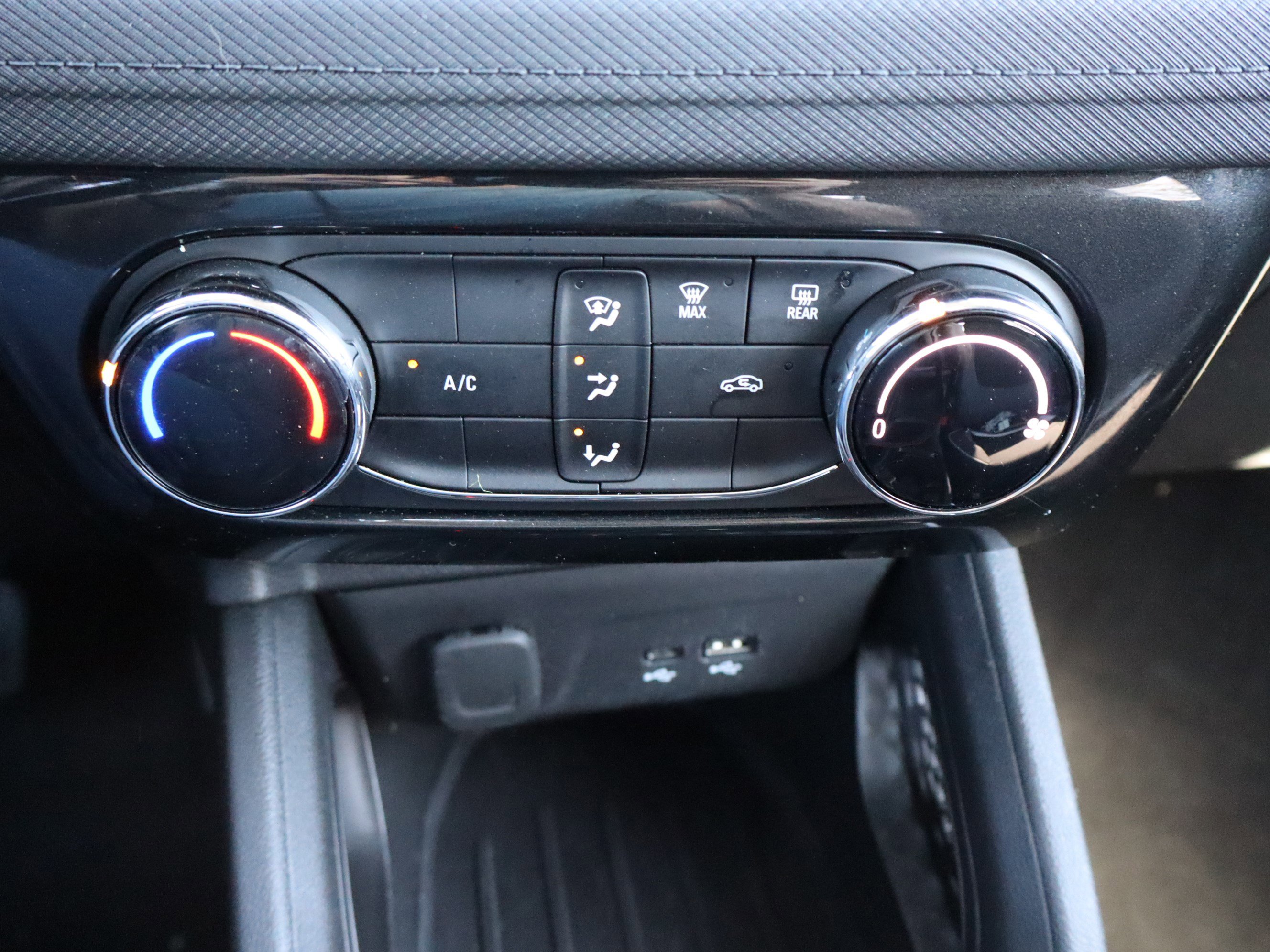 Certified 2025 Chevrolet TrailBlazer LT AWD/4WD image 27