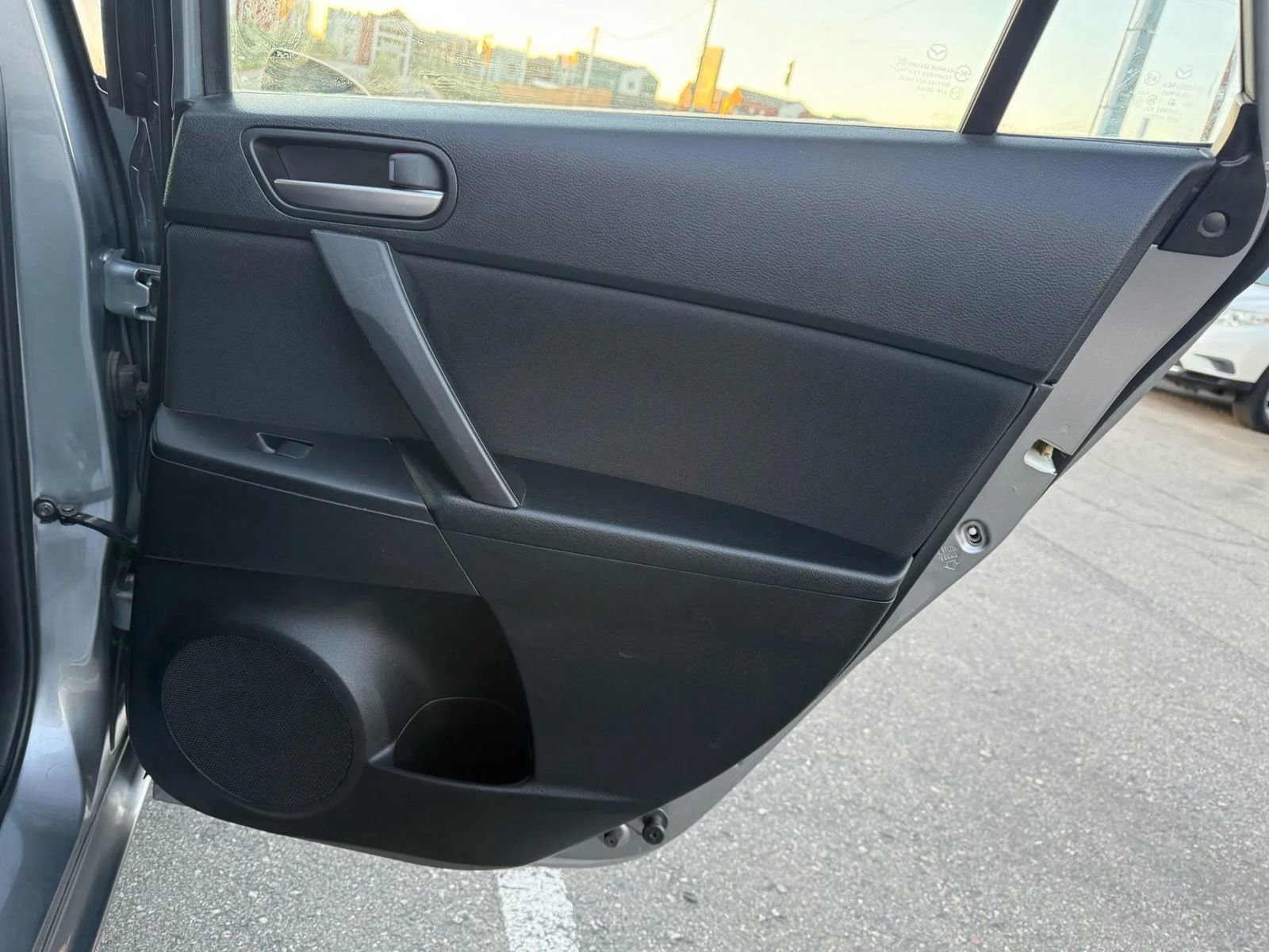 Used 2012 MAZDA MAZDA3 i Touring image 24