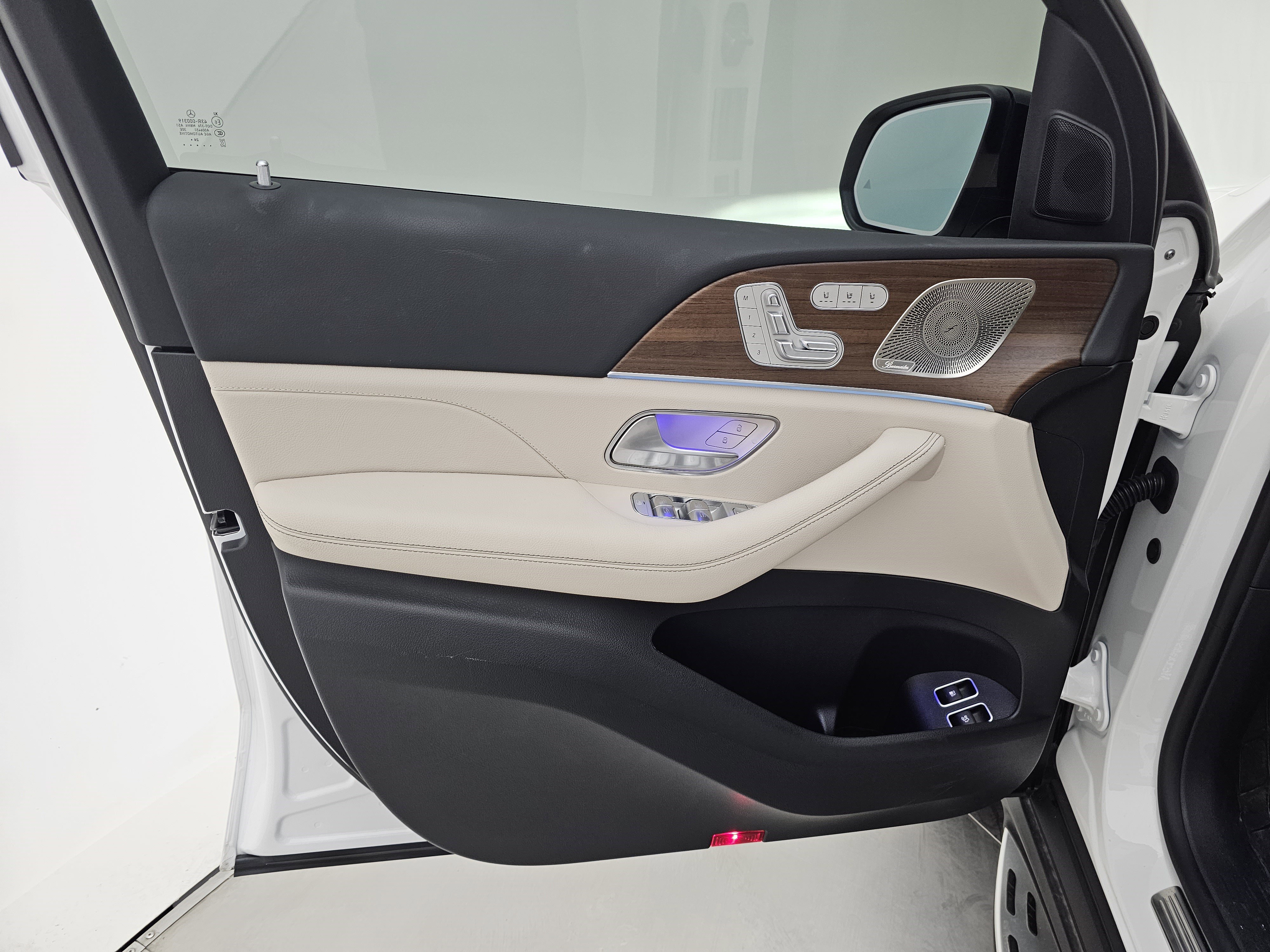 Used 2025 Mercedes-Benz GLE 450e 4MATIC image 12