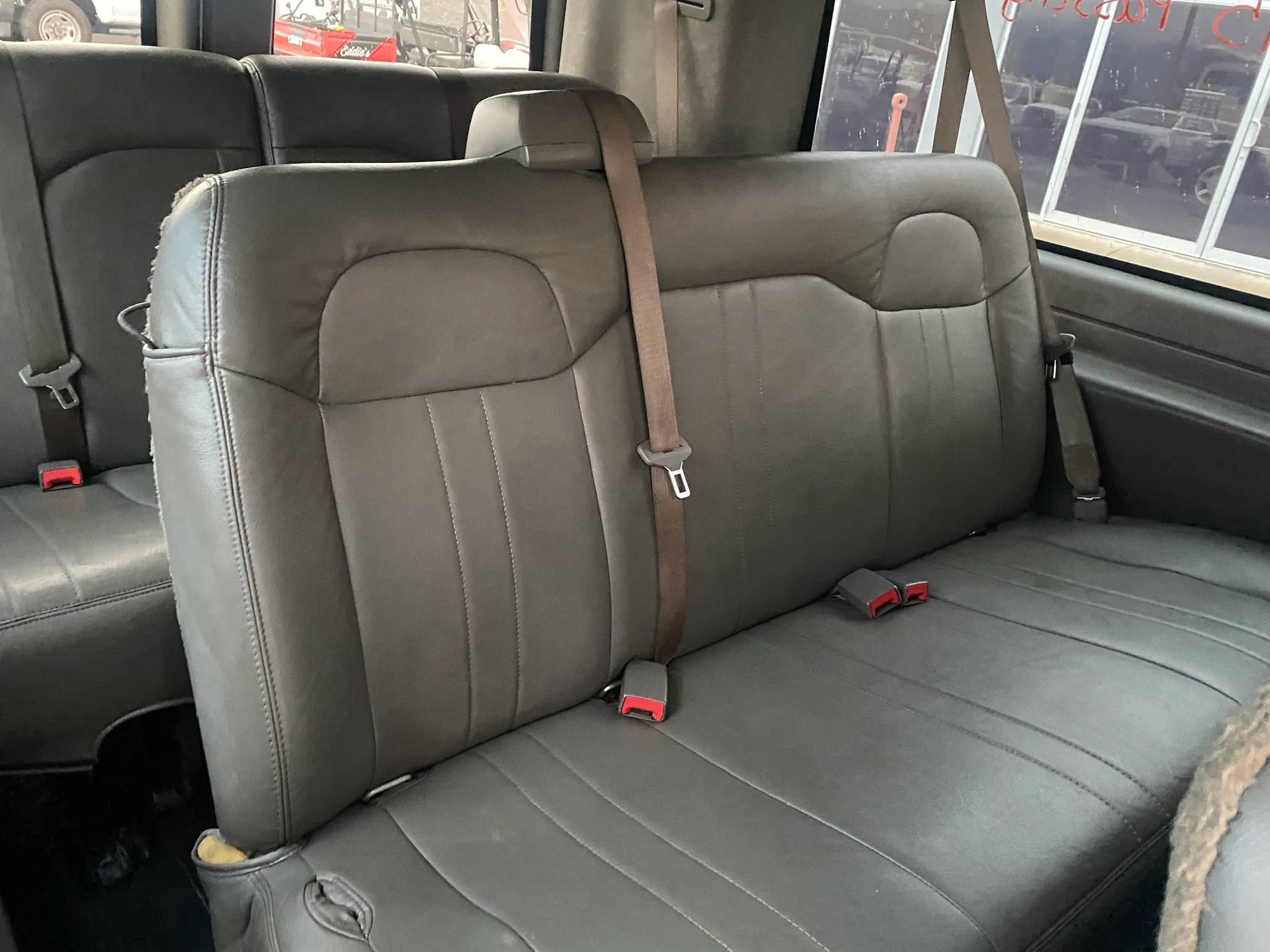 Used 2018 Chevrolet Express 3500 LS RWD image 28