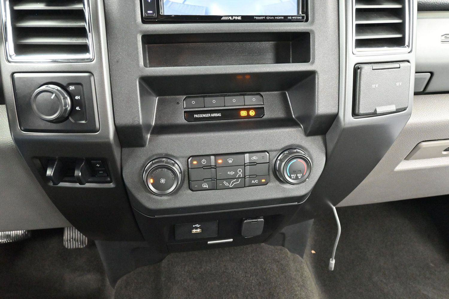 Used 2018 Ford F250 XLT AWD/4WD image 24