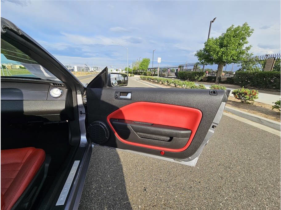 Used 2007 Ford Mustang GT RWD image 26