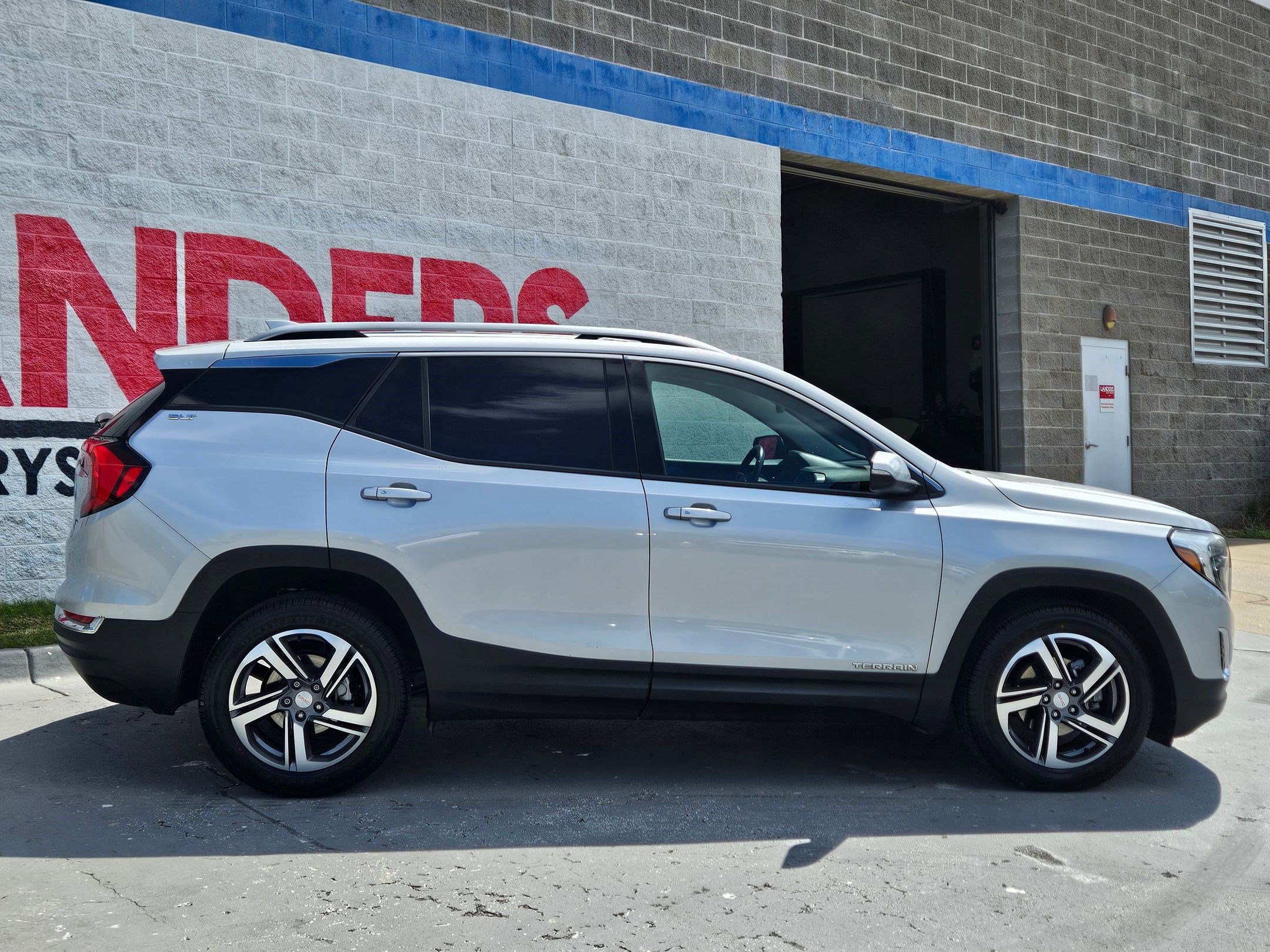 Used 2019 GMC Terrain SLT w/ Preferred Package image 8