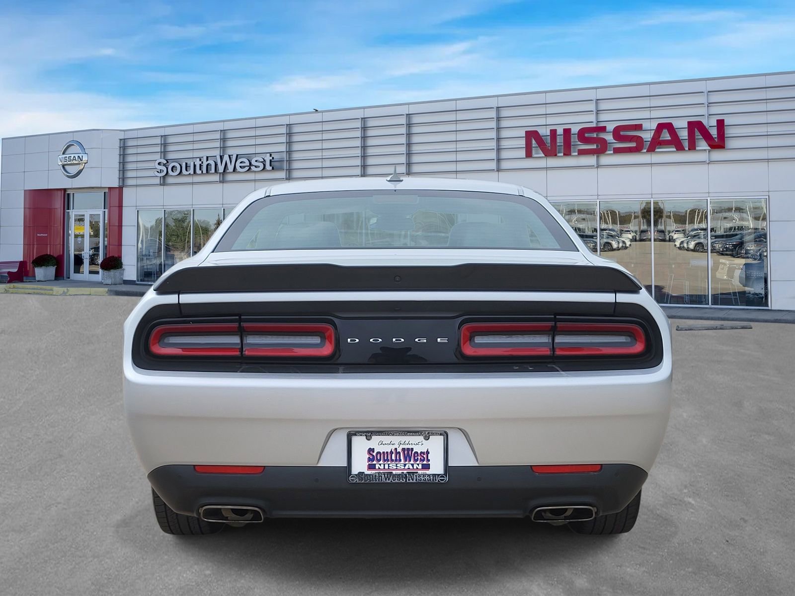 Used 2023 Dodge Challenger SXT w/ Plus Package RWD image 7